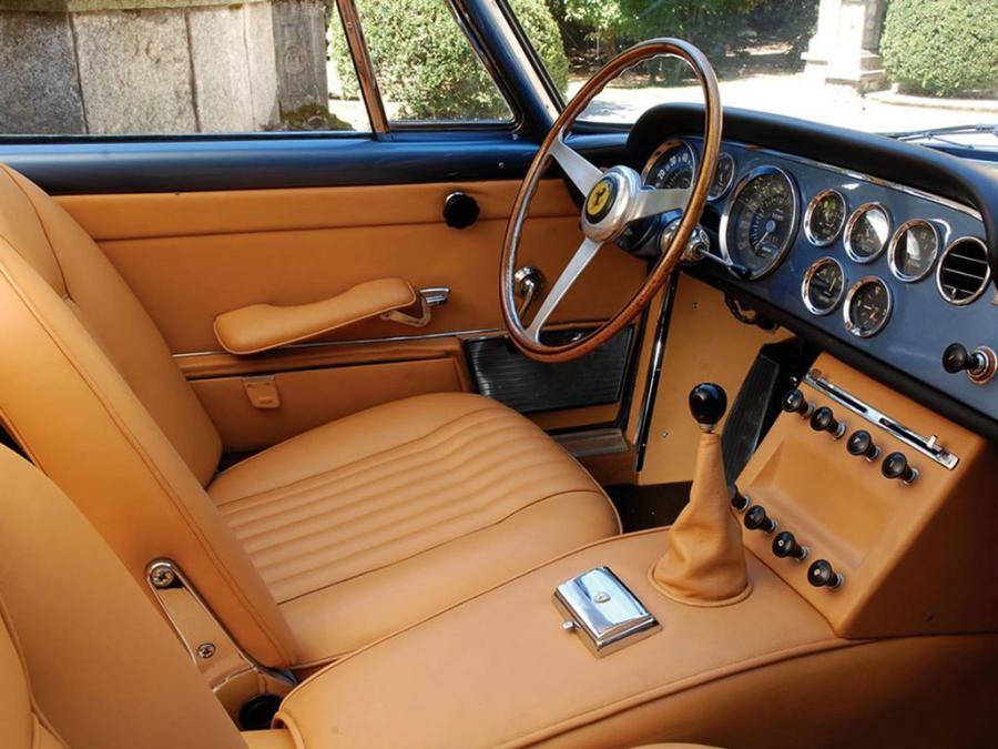  Ferrari 330 America 1963 года  (фото 3 из 23)
